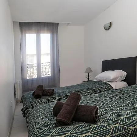 Apartment Evasion: 3-star Coastal Retreat In *