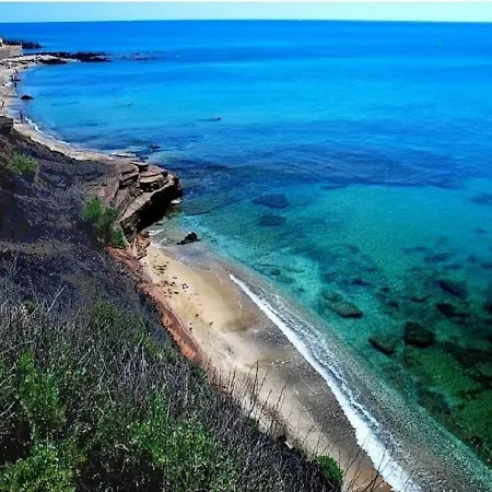 Evasion: 3-star Coastal Retreat In