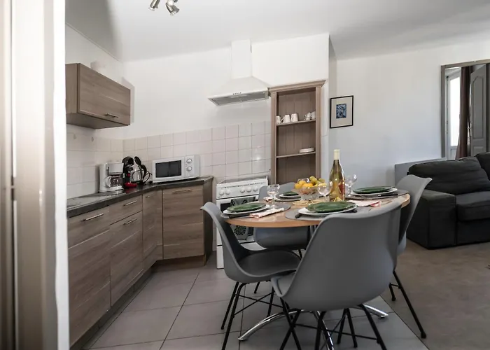 évasion-meublé De Tourisme 3 étoiles -résidence Les Logis De Béziers-garage Optionnel-cœur De Ville-plages à 16km ! Apartamento Béziers